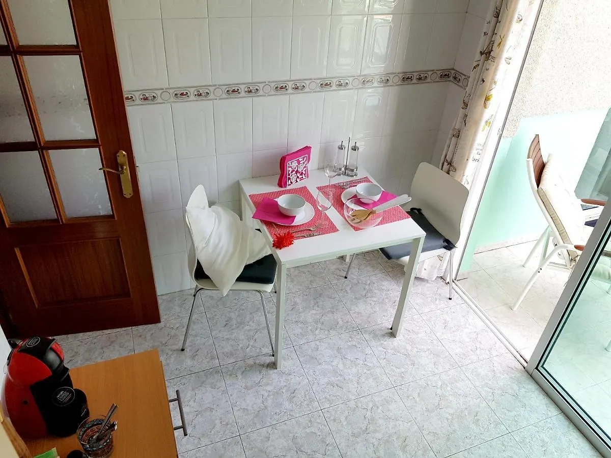 Spacious Apartment With Mountain View In Candelaria 130M² + Pool